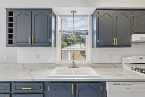1336 4th Avenue Coraopolis PA 15108