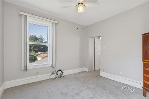 1336 4th Avenue Coraopolis PA 15108