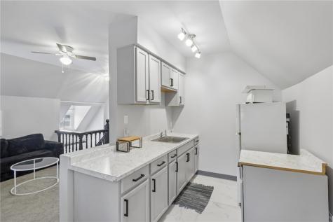 1336 4th Avenue Coraopolis PA 15108