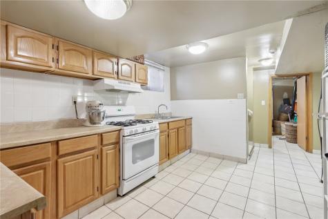 1336 4th Avenue Coraopolis PA 15108