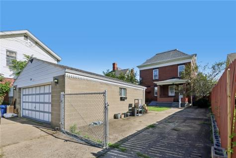 1336 4th Avenue Coraopolis PA 15108