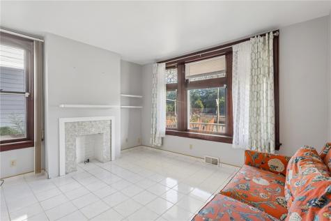 1336 4th Avenue Coraopolis PA 15108