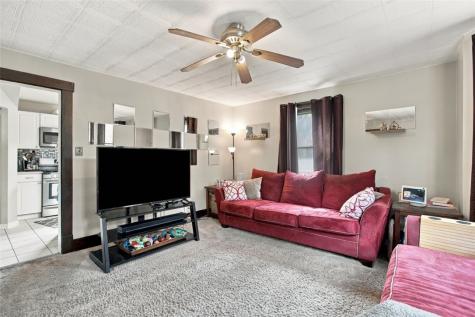 908 Baldwin Street Castle Shannon PA 15234