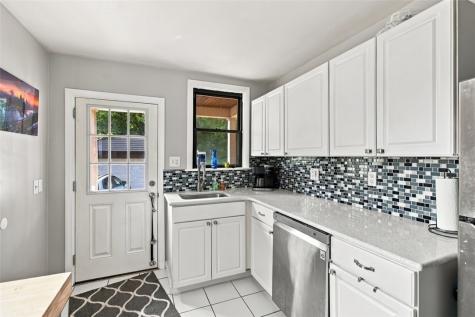 908 Baldwin Street Castle Shannon PA 15234