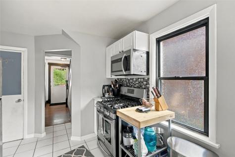 908 Baldwin Street Castle Shannon PA 15234