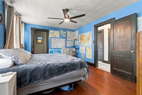 908 Baldwin Street Castle Shannon PA 15234
