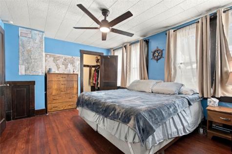 908 Baldwin Street Castle Shannon PA 15234