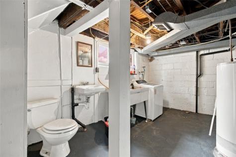 908 Baldwin Street Castle Shannon PA 15234