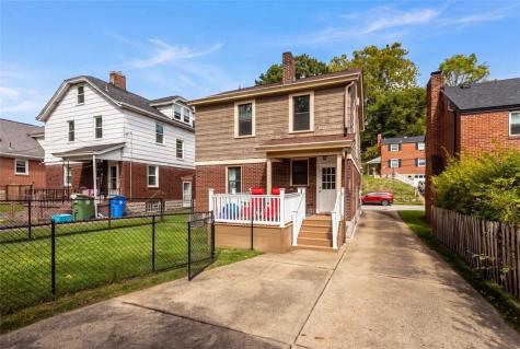 908 Baldwin Street Castle Shannon PA 15234