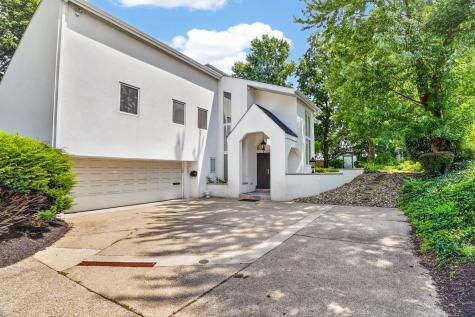 951 Academy Place Mt Lebanon PA 15243