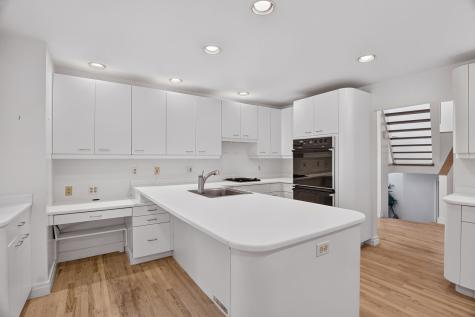 951 Academy Place Mt Lebanon PA 15243