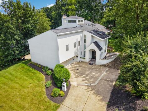 951 Academy Place Mt Lebanon PA 15243