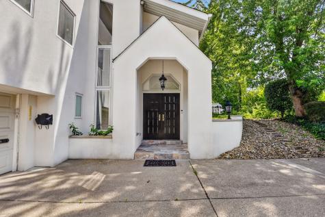 951 Academy Place Mt Lebanon PA 15243