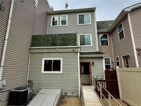 1352 Federal Central North Side PA 15212