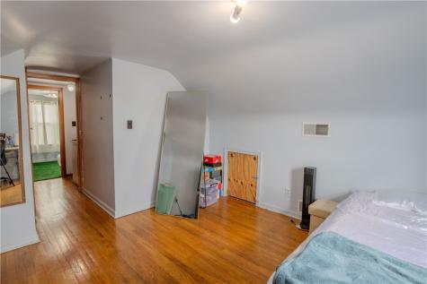 29 Crest Street Uniontown PA 15401