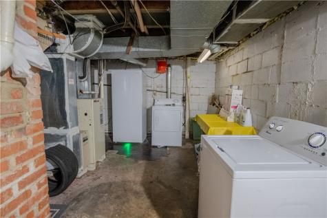 29 Crest Street Uniontown PA 15401