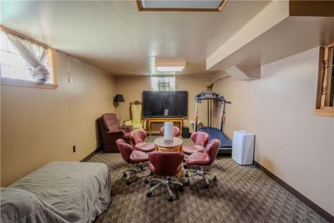 29 Crest Street Uniontown PA 15401