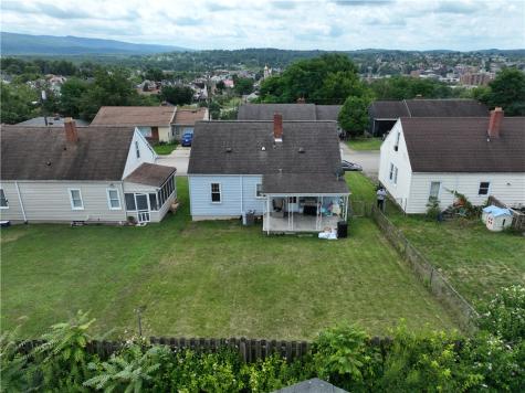 29 Crest Street Uniontown PA 15401