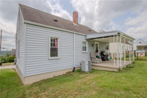 29 Crest Street Uniontown PA 15401