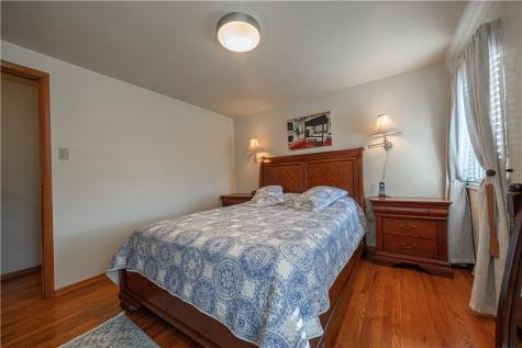 172 Chickasaw Avenue Mccandless PA 15237