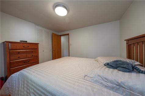 172 Chickasaw Avenue Mccandless PA 15237