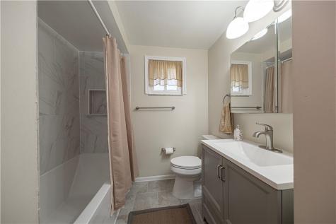 172 Chickasaw Avenue Mccandless PA 15237