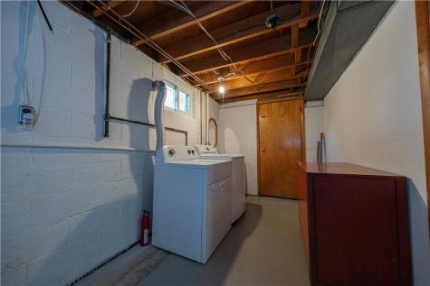 172 Chickasaw Avenue Mccandless PA 15237