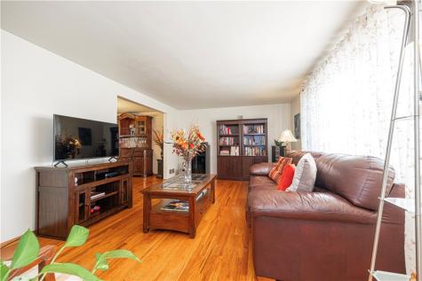 172 Chickasaw Avenue Mccandless PA 15237
