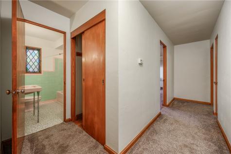 428 Bower Hill Road Mt Lebanon PA 15228