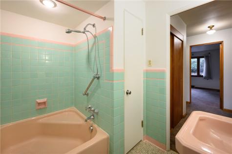 428 Bower Hill Road Mt Lebanon PA 15228