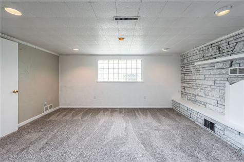 621 Sandy Hill Road Manor PA 15642
