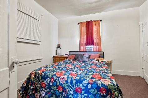 1909 Woodmont Avenue Arnold PA 15068