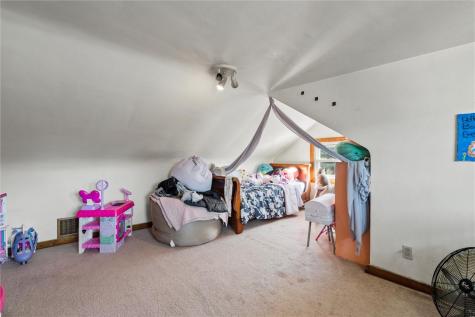 1909 Woodmont Avenue Arnold PA 15068