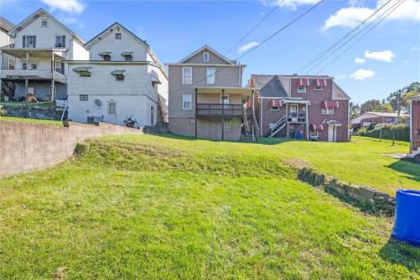 1909 Woodmont Avenue Arnold PA 15068