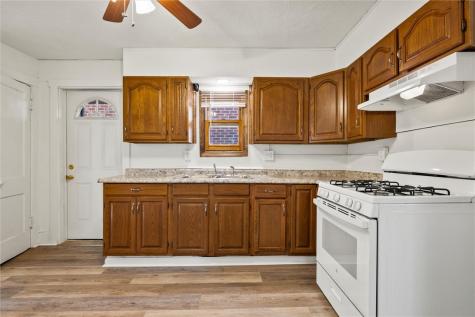 1909 Woodmont Avenue Arnold PA 15068