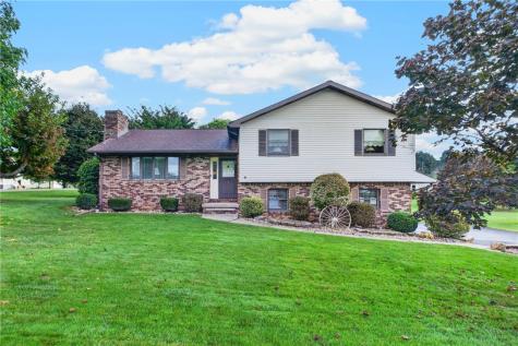 4 Meadow Drive Derry Township PA 15650