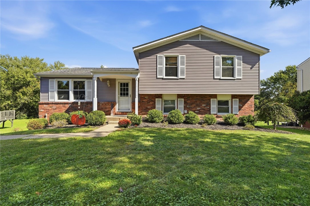 110 Glengarry Drive Moon/crescent Township PA 15108