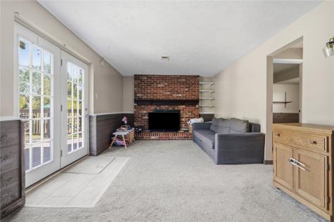 110 Glengarry Drive Moon/crescent Township PA 15108