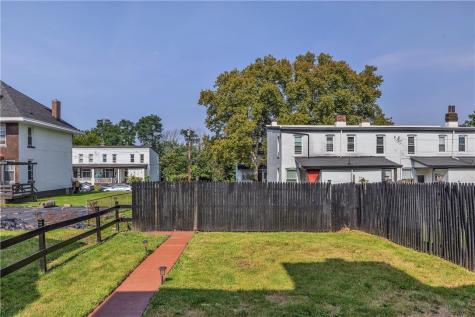 7331 Schley Avenue Swissvale PA 15218