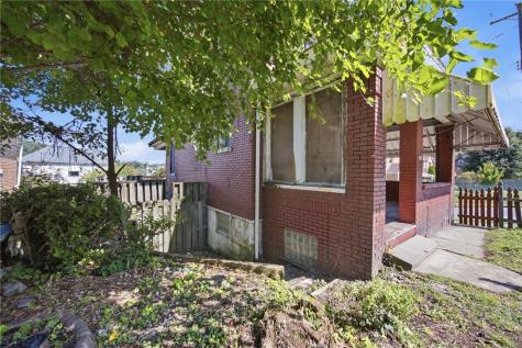 1300 Pine Hollow Road Stowe Township PA 15136