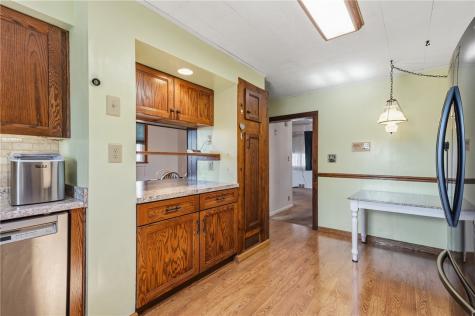 335 W 8th Avenue Tarentum PA 15084