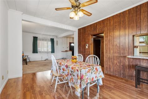 335 W 8th Avenue Tarentum PA 15084