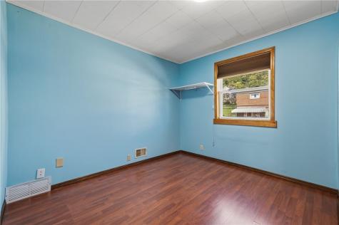 335 W 8th Avenue Tarentum PA 15084