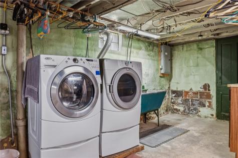 335 W 8th Avenue Tarentum PA 15084