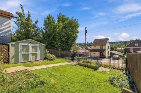 335 W 8th Avenue Tarentum PA 15084
