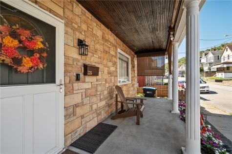 335 W 8th Avenue Tarentum PA 15084