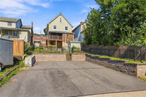 335 W 8th Avenue Tarentum PA 15084