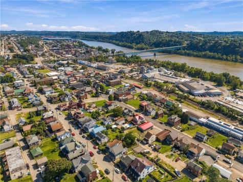 335 W 8th Avenue Tarentum PA 15084