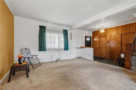 335 W 8th Avenue Tarentum PA 15084