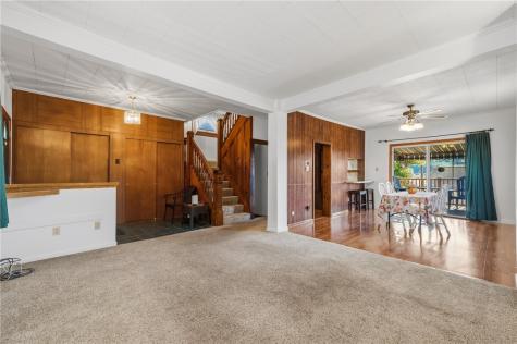 335 W 8th Avenue Tarentum PA 15084
